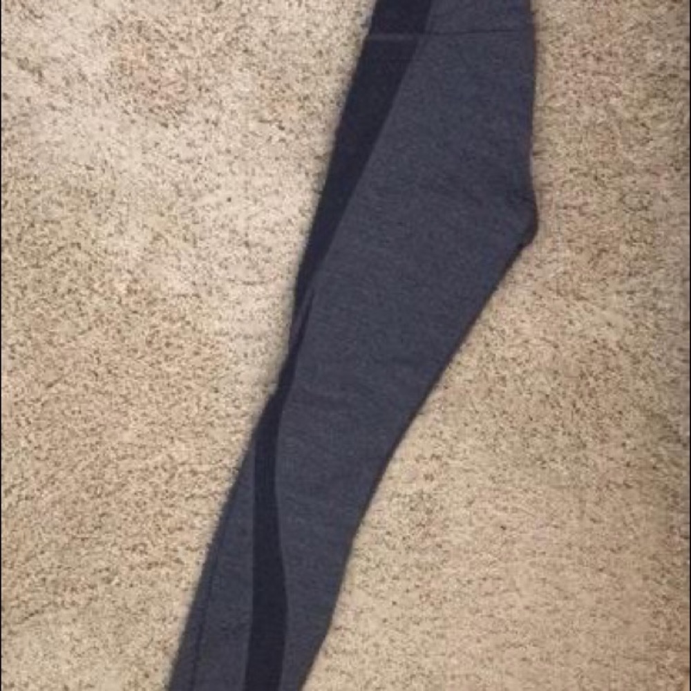 Lululemon Light as a Feather